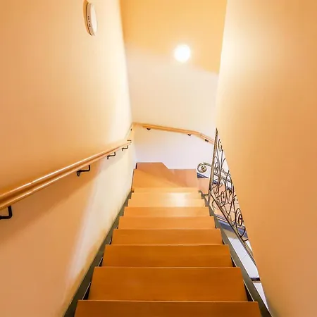 5 Bedroom Amazing In Сasa de vacaciones *